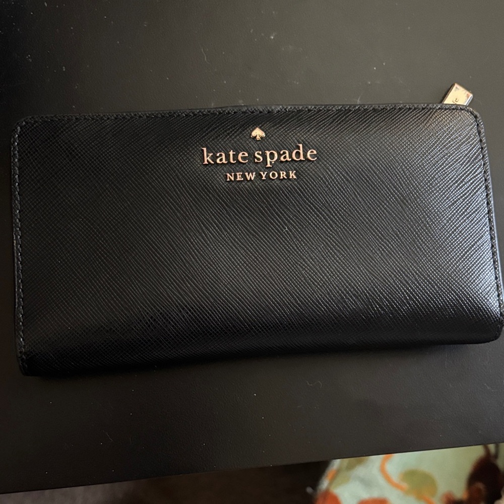 kate spade black zip wallet